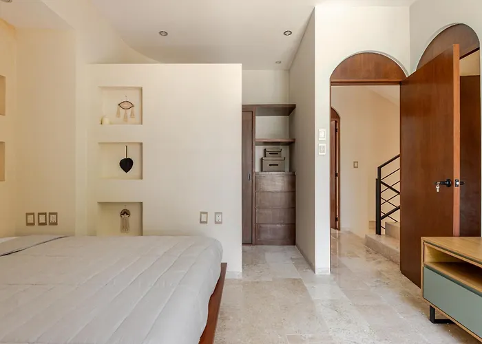 Ocean Breeze - A Few Steps From The Beach! Villa