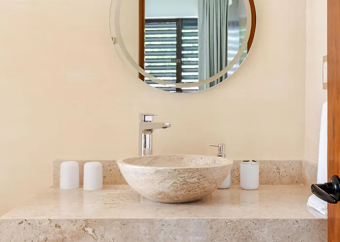 Ocean Breeze - A Few Steps From The Beach! *