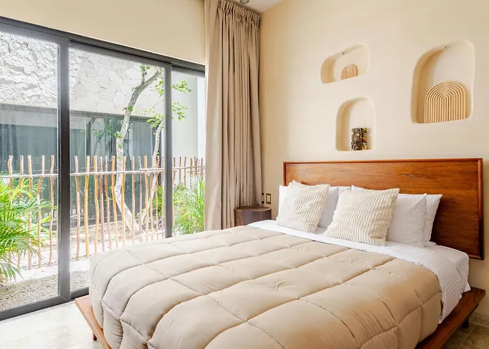 Ocean Breeze - A Few Steps From The Beach!